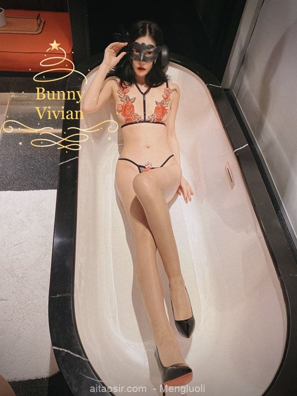 推特@反差婊@网红@爱丝袜的Vivian姐之尺度定制作品合集(258P/23V/4.57GB) COSPLAY-第20张