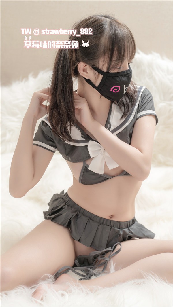 推特@福利姬@网红少女@草莓味的奈奈兔之可爱JK(37P/1V/202MB) COSPLAY-第5张
