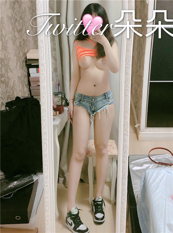 网红少女@推特@福利姬@朵朵酱(重症少女)之福利小合集(73P/4V/465MB) COSPLAY-第3张