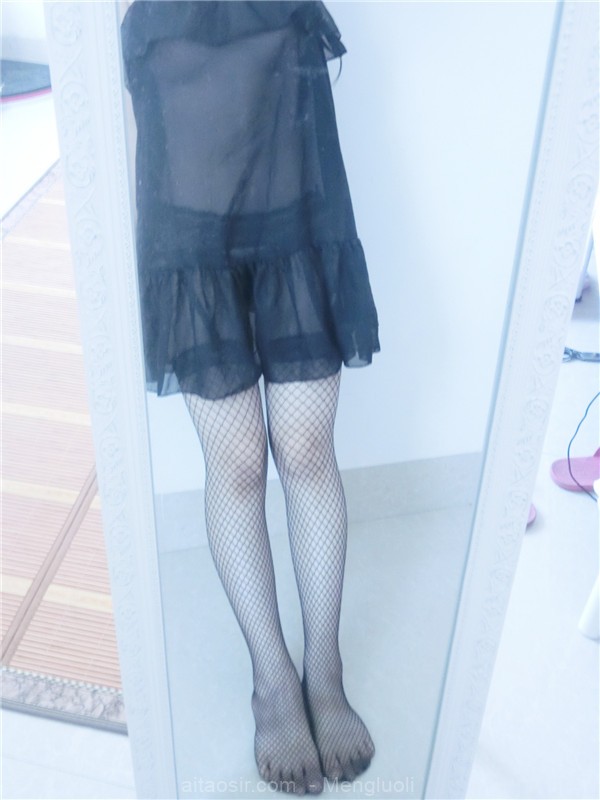 福利姬@网红少女@软妹叽叽(樱酱) 吊带黑丝(51P) COSPLAY-第2张