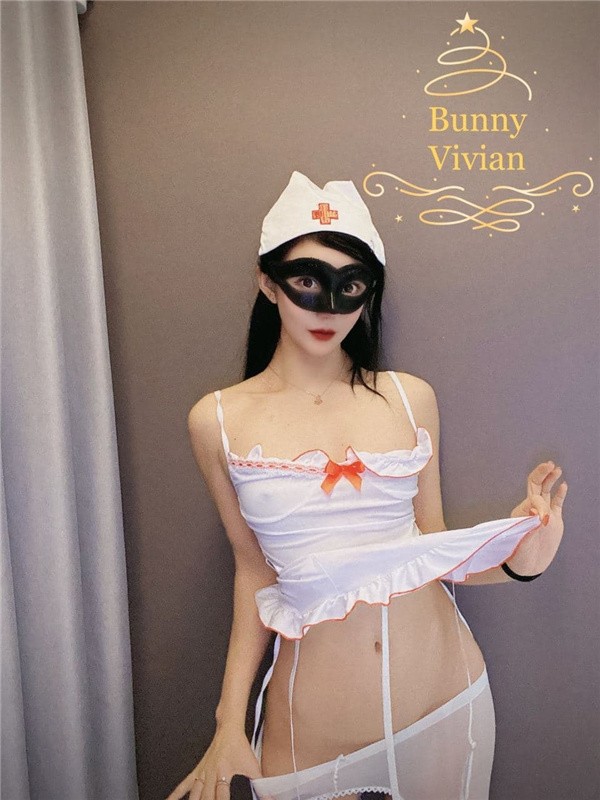 推特@反差婊@网红@爱丝袜的Vivian姐 - 是你的小护士（18P/1V/305MB） COSPLAY-第4张