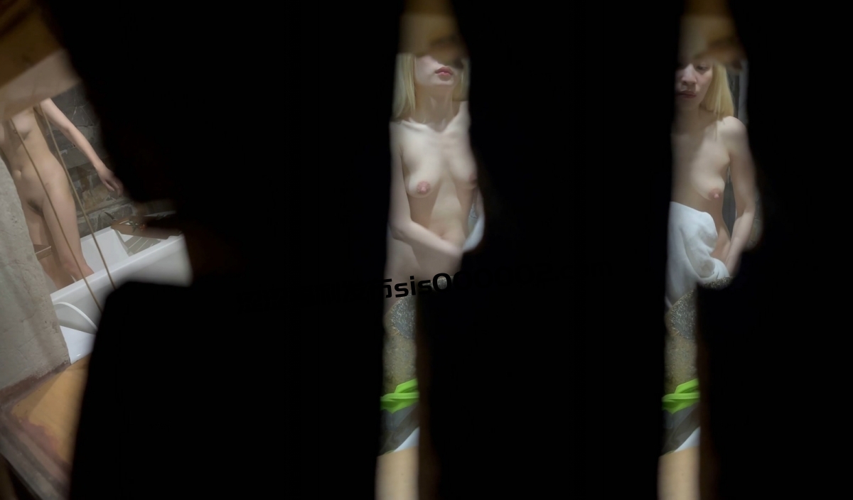 贵在真实，猥琐大神游泳馆窗户缝中偷拍多位年轻小姐姐淋浴换衣