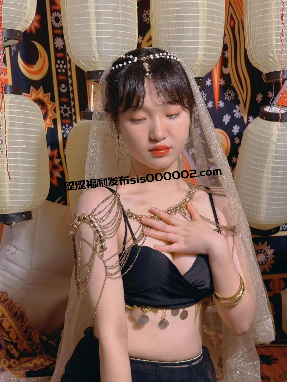 【泄密流出】重庆大学生反差骚母狗,素人黑森林,与男友同居素颜大尺度羞羞私密视频照片流出