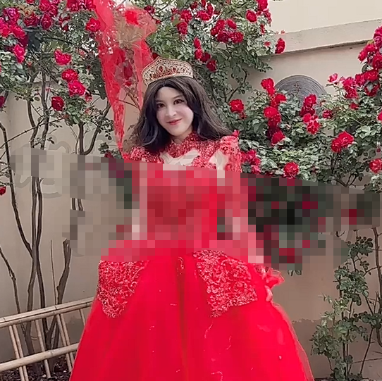 桉X lananlanan520元单片解锁高价福利《婚礼结束后的淫欢》火红婚纱，开放丝袜，女上位骑乘榨精