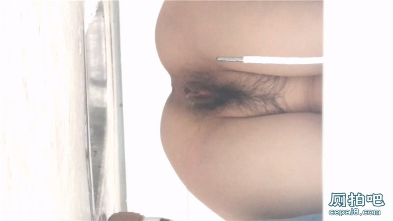 单位女厕偷拍牛仔裤美女同事的大肥鲍【119M】